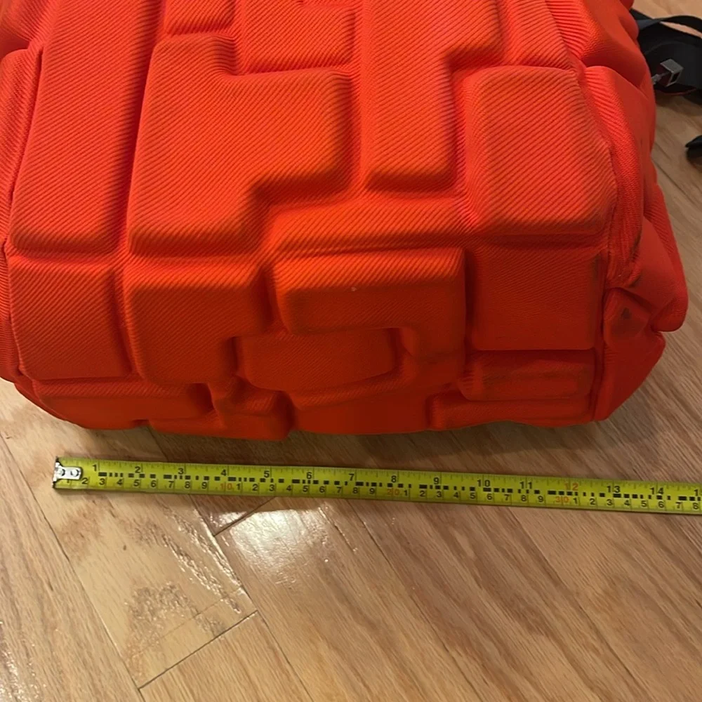 MadPax vibrant orange